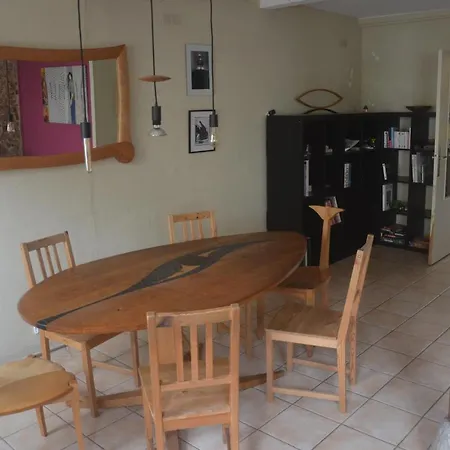 La Maison De L'artisan Holiday home *
